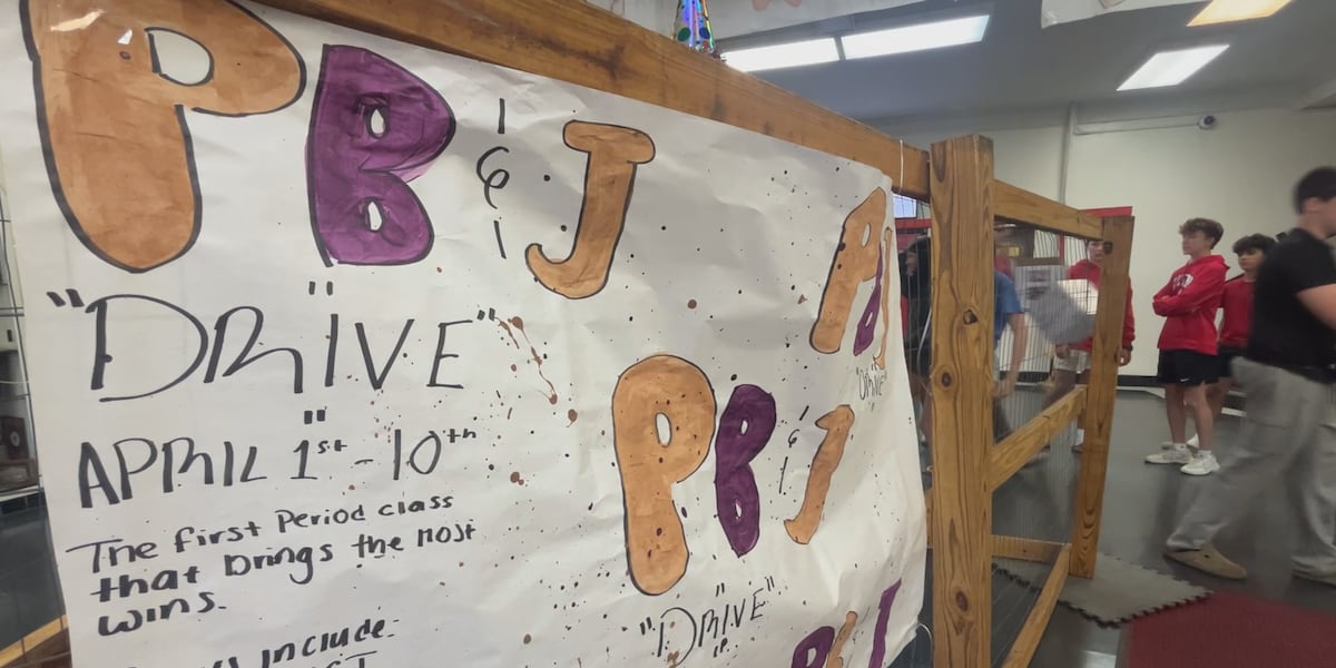 Leon High students stack up PB&J donations for 10th annual PBJ PLZ!