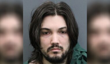 Tampa man arrested on 100 child pornography charges