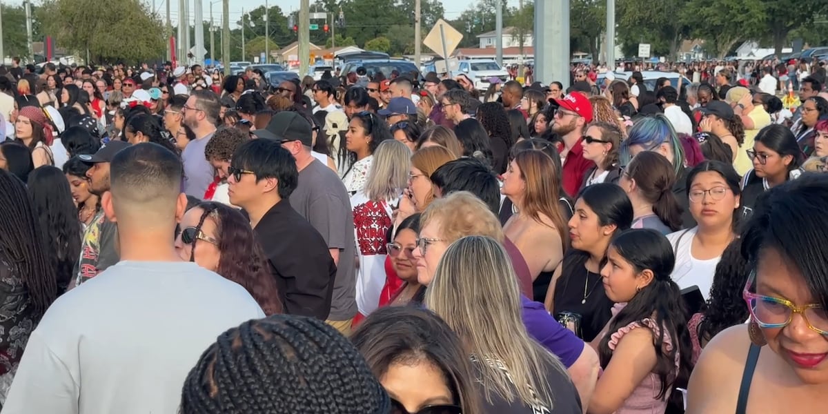 Crowds flock to Tampa for BTS’ first U.S. stop in world tour