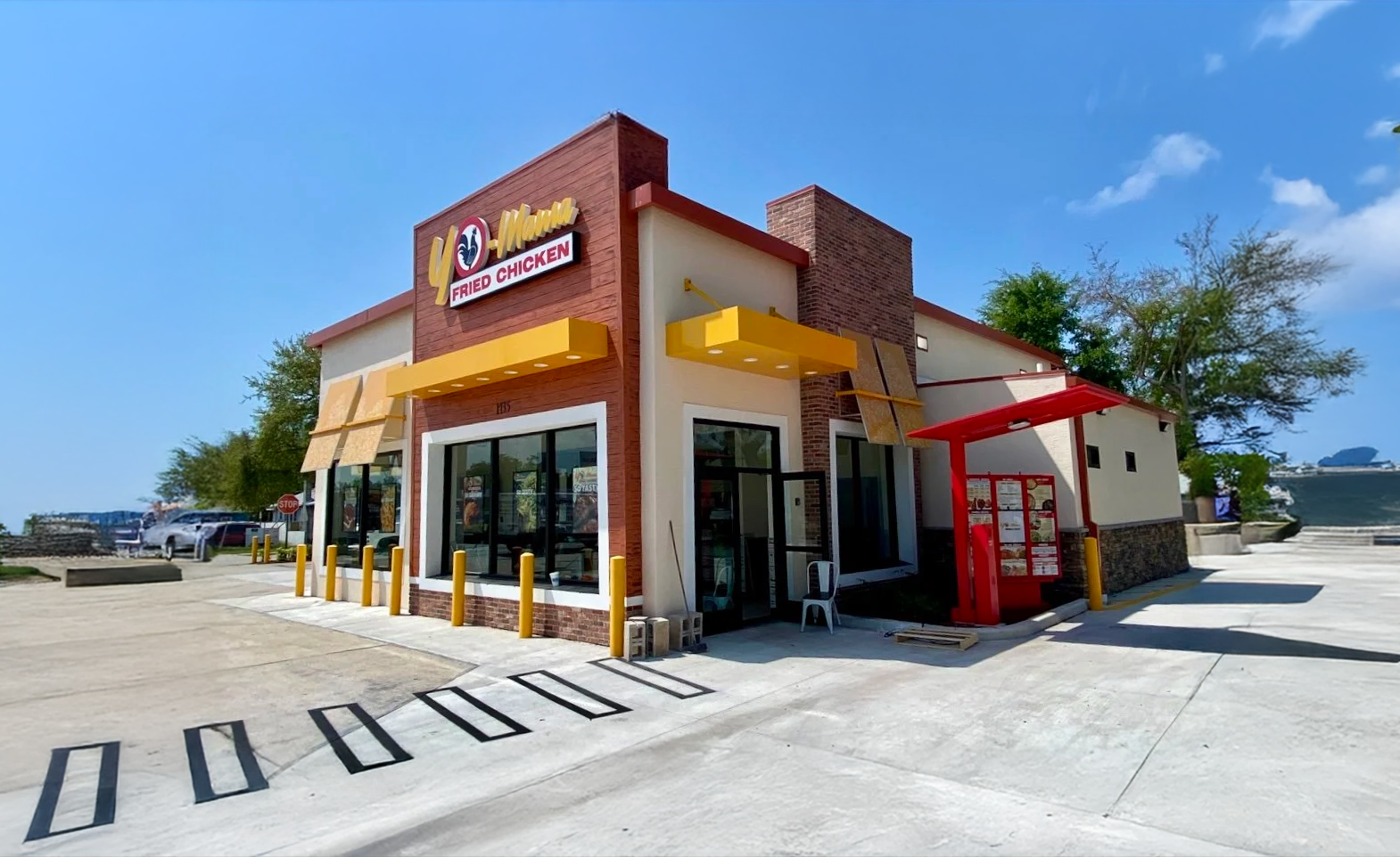 Yo-Mama Fried Chicken, a new restaurant from Salem’s Fresh Eats, opens in south St. Pete this weekend