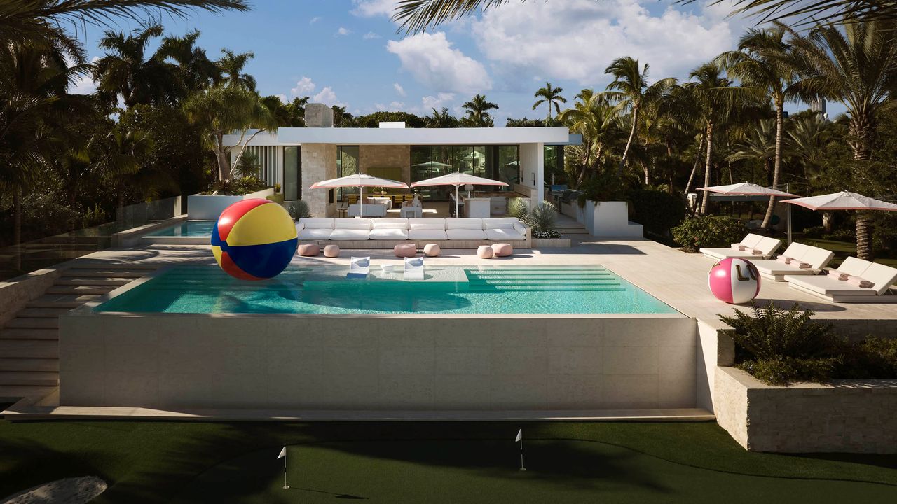 These Miami Homeowners Assembled a Dream Design Team for Their Modernist Home