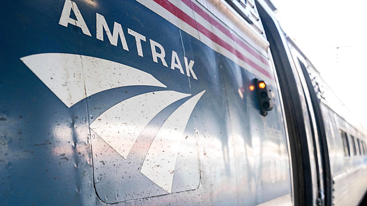 Amtrak cancels Florida train service as wildfire disrupts routes – NBC 6 South Florida
