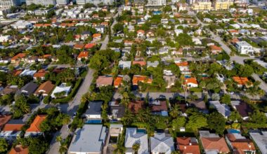 Florida's influx of rich residents is killing the middle class and housing market