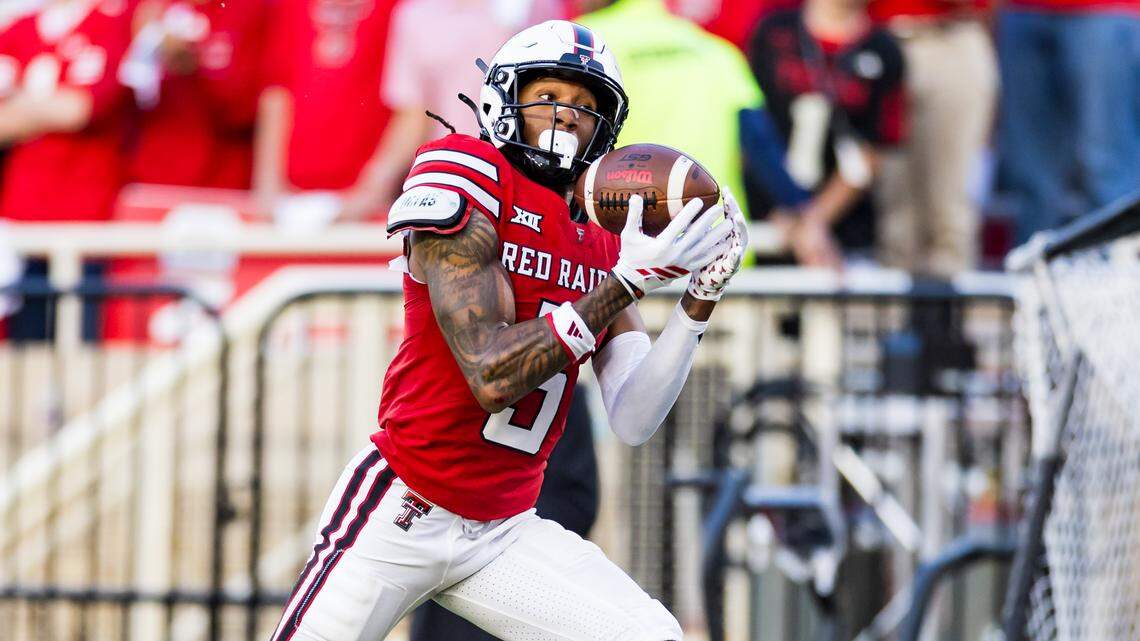 Analysts dish on new Dolphins WR Caleb Douglas