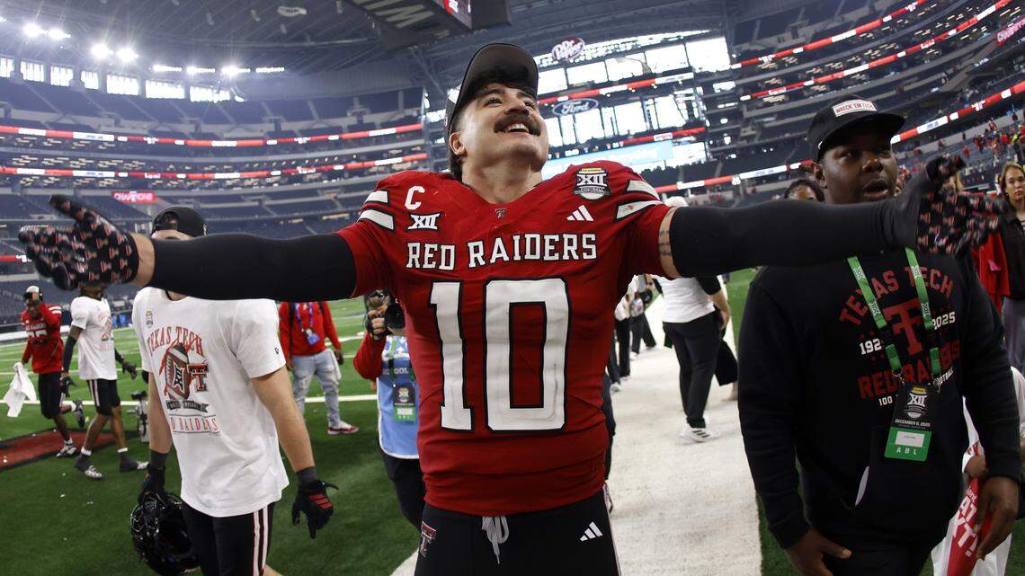 NFL Draft live updates: Miami Dolphins’ Rounds 2 and 3 picks