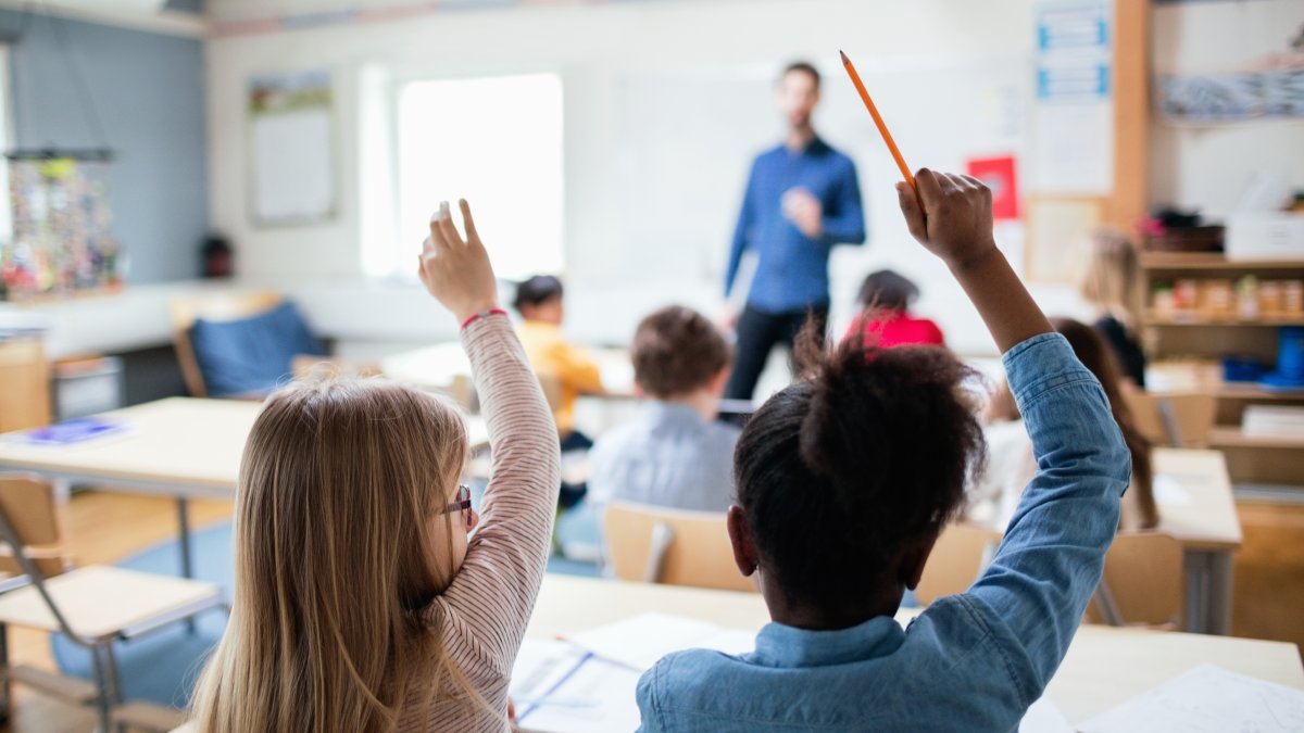 Cursive writing, presidential portraits coming to Florida schools – NBC 6 South Florida