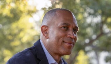 Florida GOP fumes about 'violent rhetoric' from 'political puppet' Hakeem Jeffries