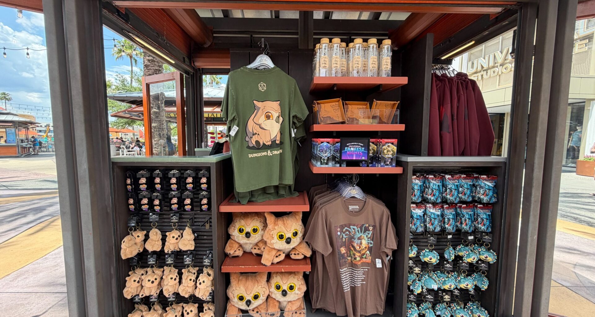 'Dungeons & Dragons' Merchandise from Fan Fest Nights Materializes at Universal Studios Florida