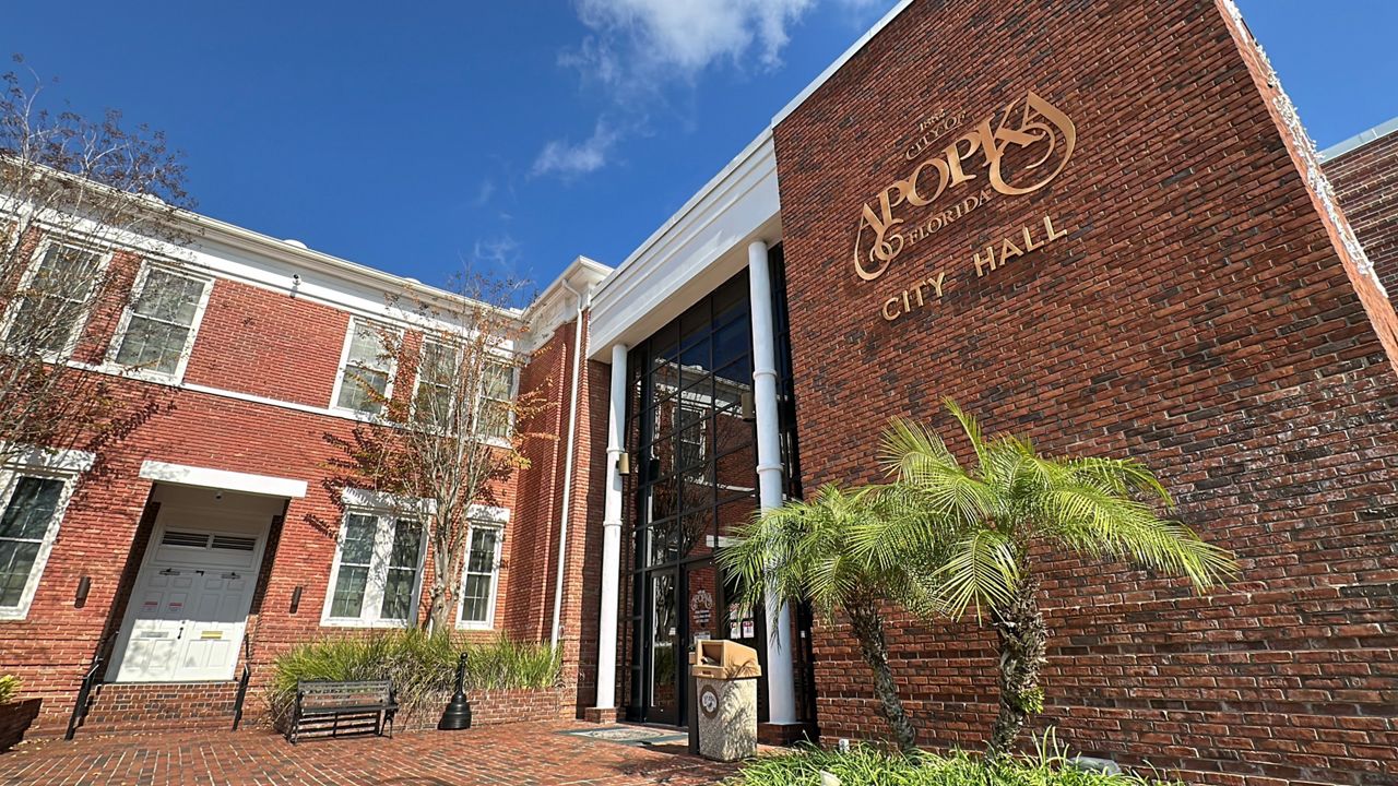 Early voting begins for Apopka mayoral runoff race