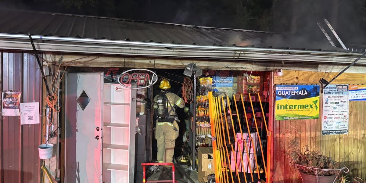 Structure catches fire on West Tennessee Street overnight Thursday, no injuries reported
