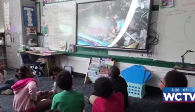 Kate Sullivan Elementary second graders watch Artemis II reach the moon