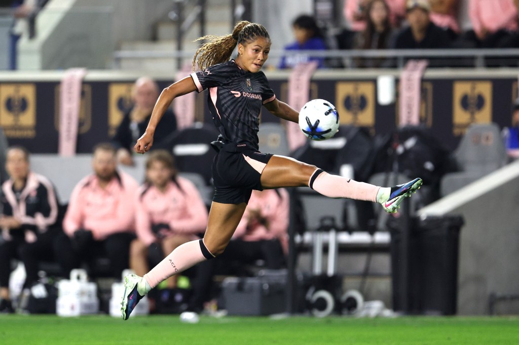 Angel City Football Club faces test on the road against Orlando Pride