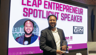 Lewis Thurston II was honored as the recipient of the inaugural Michael Boyce Award — a national recognition presented to an emerging entrepreneur who has overcome adversity while demonstrating exceptional leadership, service and commitment to community. (Photo by Jim Moran College)