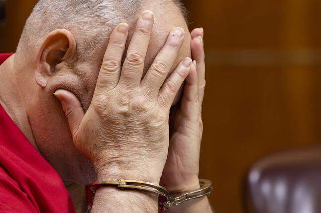 Rafael Andres reacts while appearing in court for his sentencing hearing on Tuesday, April 7, 2026 in Courtroom 4-5 with Miami-Dade Circuit Court Judge Zachary James presiding at the Richard E. Gerstein Justice Building in Miami, Florida. A jury voted to send Andres to Florida's Death Row for the 2005 murder of La Carreta waitress Yvette Fariñas, although the judge will have the final say.