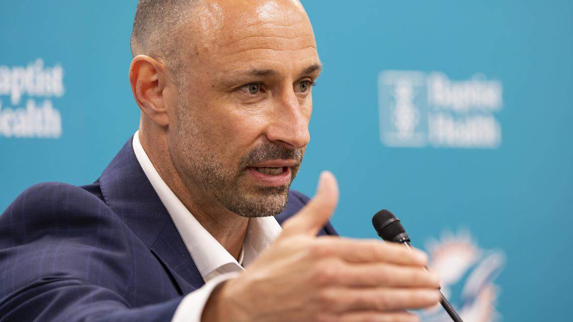 Live updates: Dolphins add more rookies after the NFL Draft