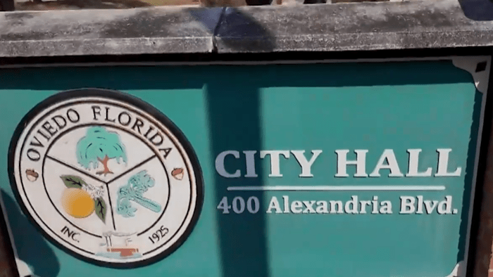 Oviedo to consider sharing cost of SR- 417 extension to Sanford Airport