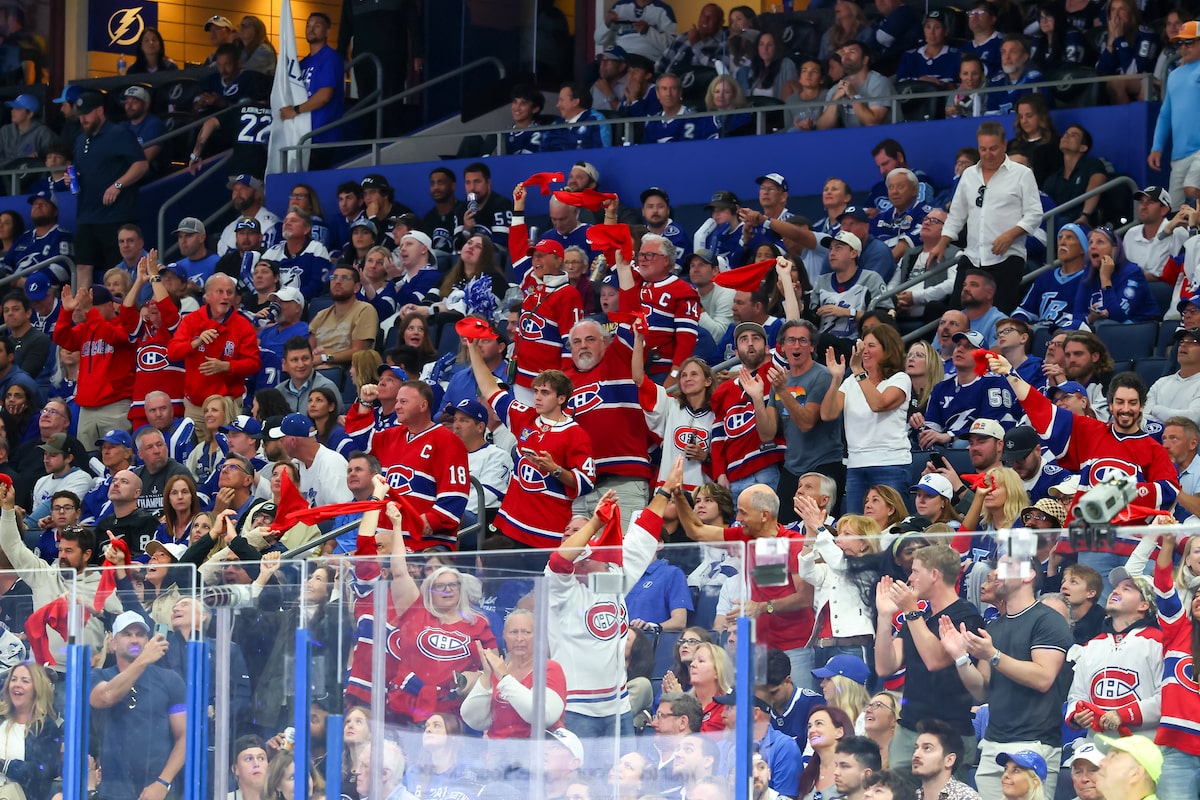 Canadiens superfans attempt red-towel takeover in Tampa for playoff opener