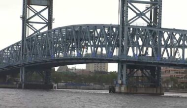 Crash with critical injuries shuts down Main Street Bridge in both directions during Wednesday rush hour