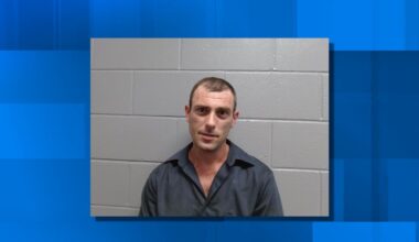 Standoff near middle school in Jacksonville, Illinois, ends safely with surrender