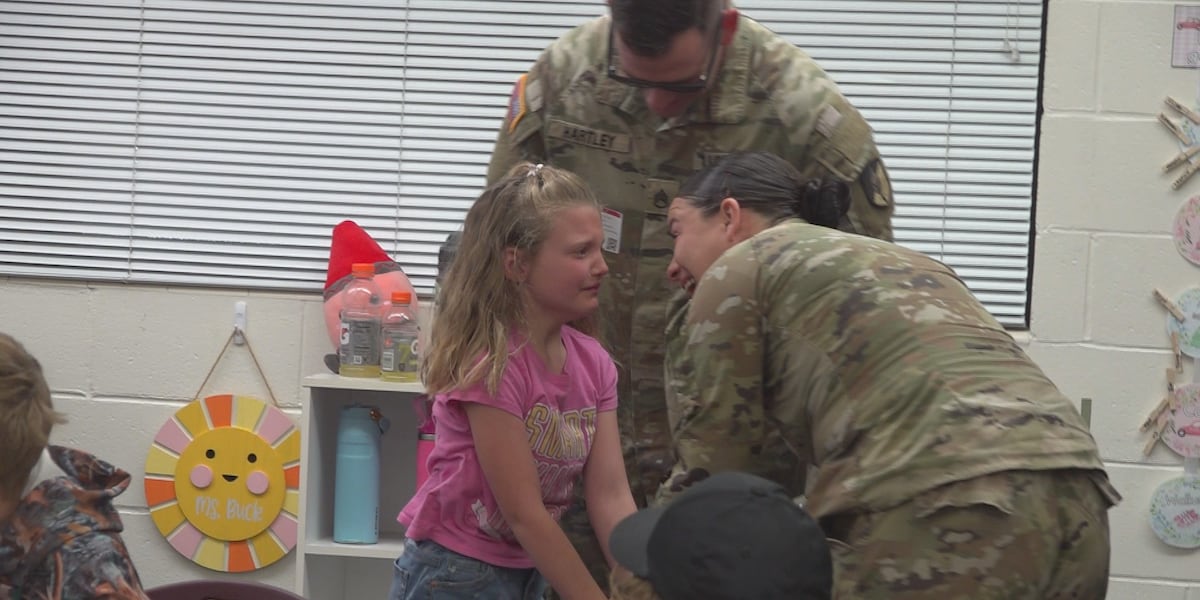 Soldier surprises niece with tearful classroom reunion at Desoto Trail Elementary