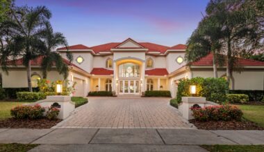 Keene's Pointe home with lake views sells quickly in cash deal