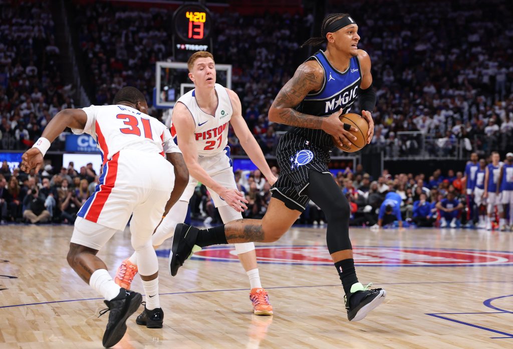 Orlando Magic stun Pistons in Game 1
