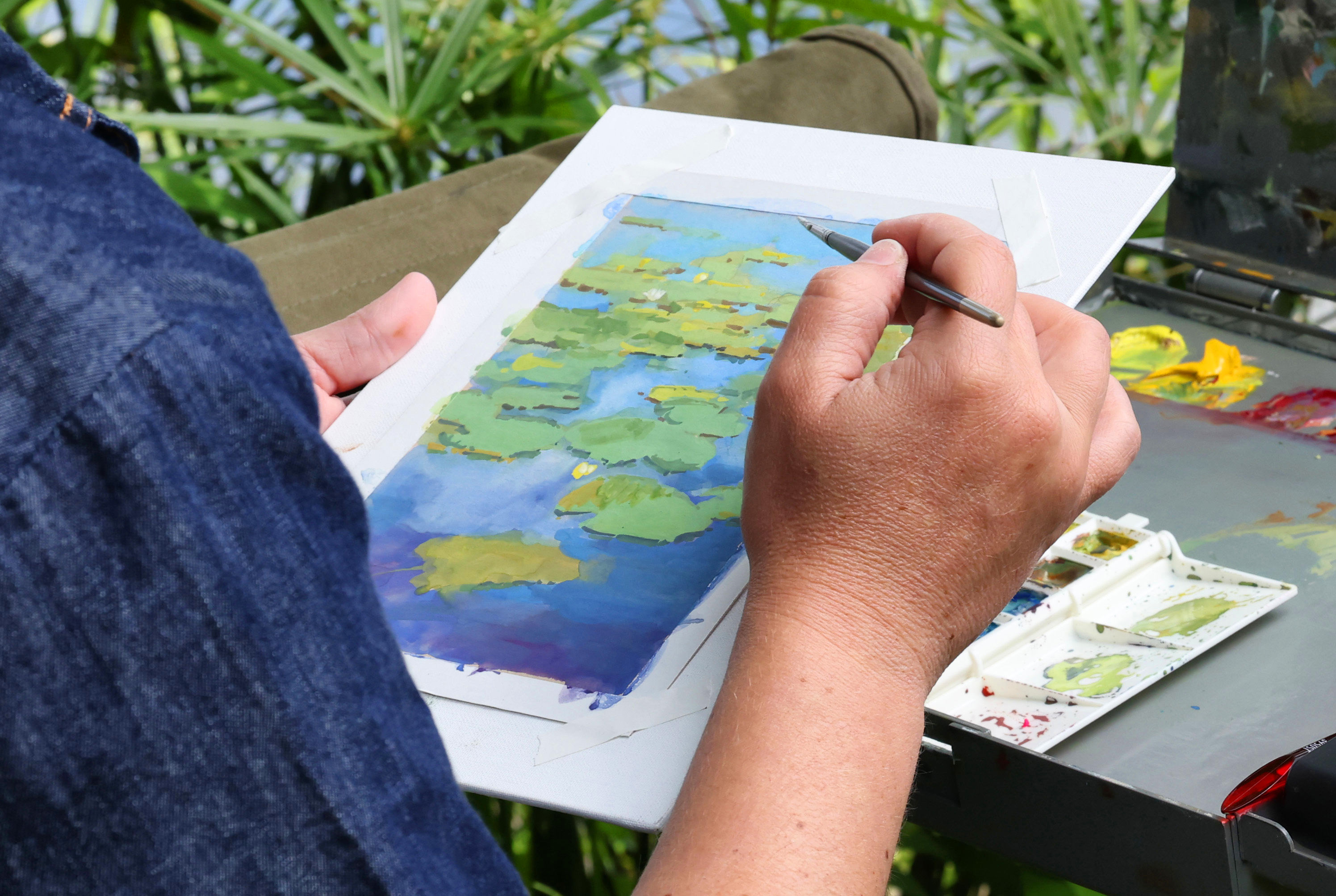 PAINTING OUT â Artist Rachel Dowd from Spencerville, Indiana, paints...