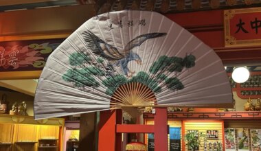 Epcot alleyways contain history, shopping, snacking options