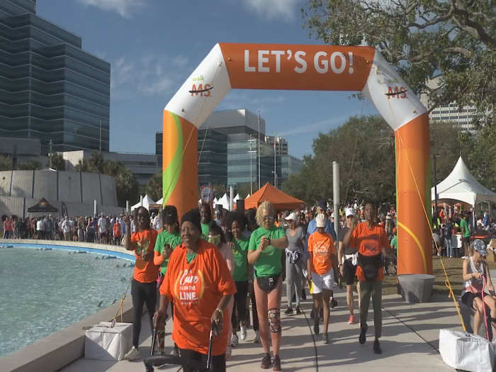 Walk MS draws nearly 1,000 people to Friendship Fountain to raise awareness, support