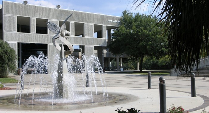 Shot of the front of the University of North Florida entrance and fountain.