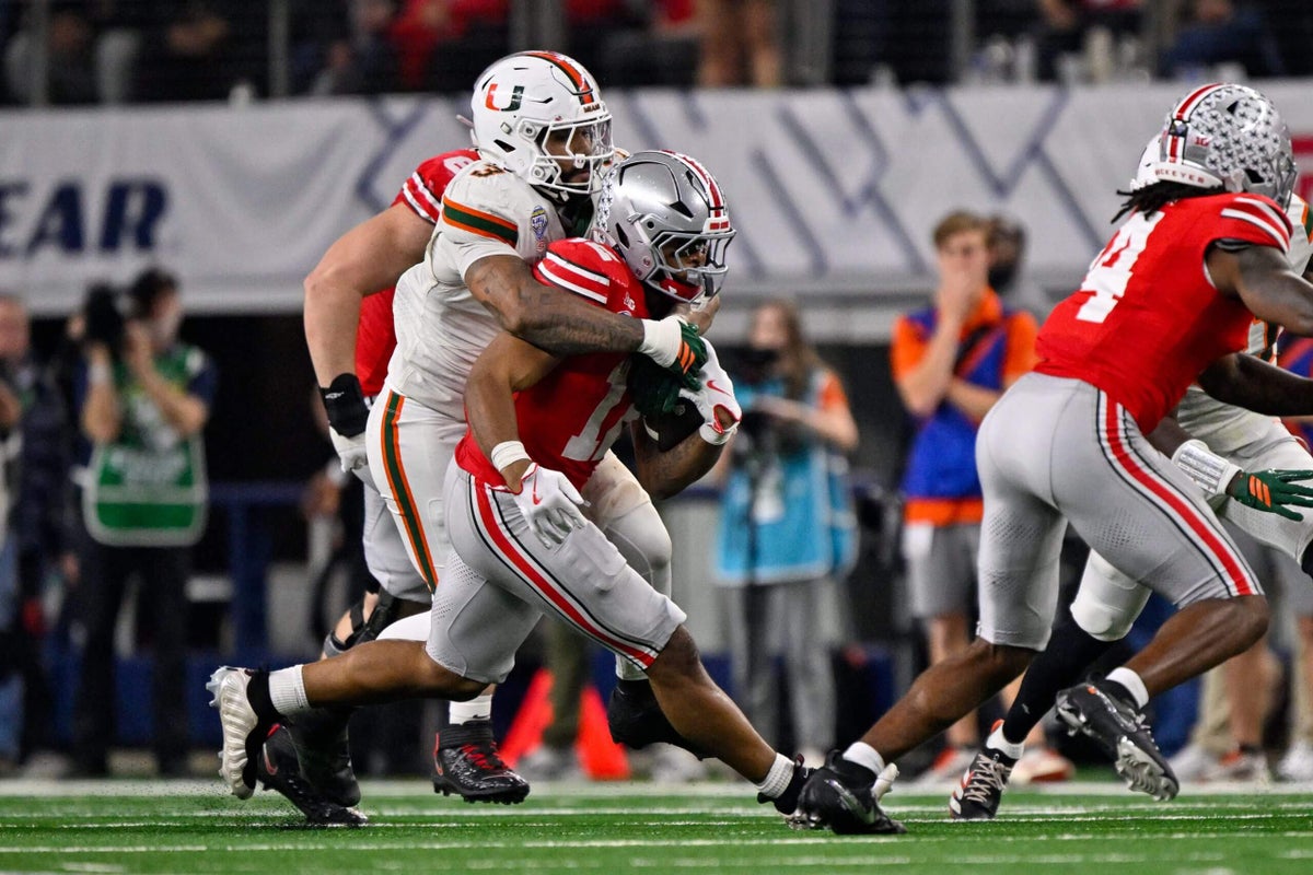 Miami’s Akheem Mesidor selected by Los Angeles Chargers with No. 22 pick in 2026 NFL Draft