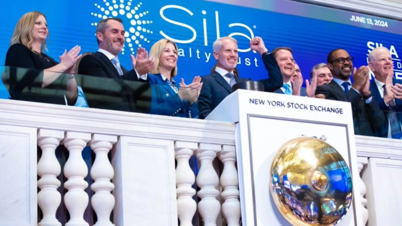 Blue Owl to acquire Tampa healthcare REIT for $2.4B