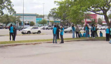 Florida Mall in Orlando evacuated after 2nd bomb threat in a week