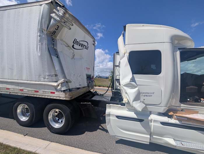Semi driver says ‘brakes weren’t working’ when he tried to avoid hitting school bus full of kindergarteners: report
