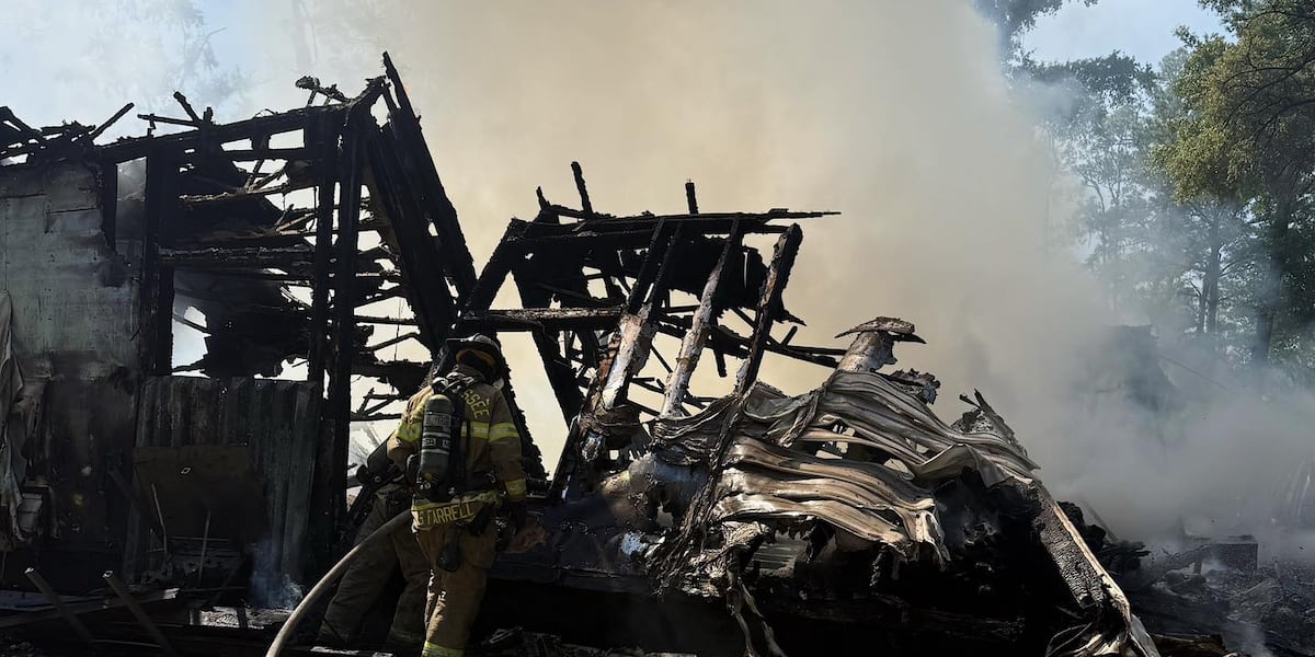 Mobile home destroyed in Tuesday morning fire