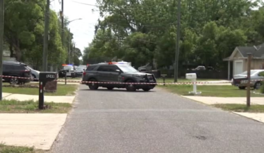 1 person dead, another critical after man and woman found shot outside home on Jacksonville’s Westside