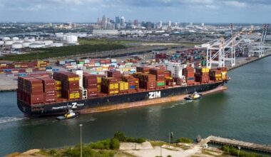 Port Tampa Bay Receives Largest Containership as Growth Continues