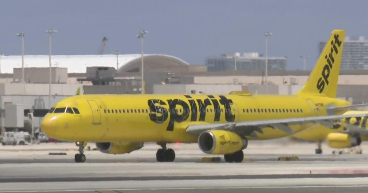 South Florida travelers, experts react to Spirit Airlines' expected $500 million bailout from Trump administration