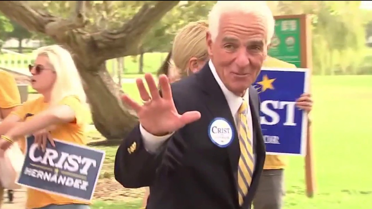 Former Gov. Charlie Crist files for St. Pete mayor