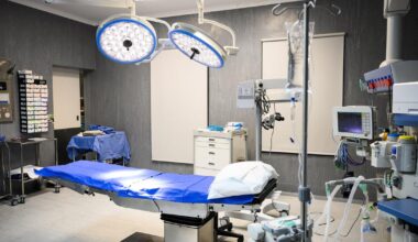 Florida doctor accused of removing the wrong organ from an elderly patient, killing him, police say