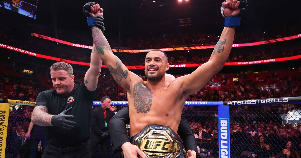 Carlos Ulberg knocks out Jiri Prochazka in Miami to win UFC 327 light heavyweight title