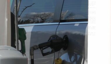 South Florida gas prices continue to skyrocket putting strain on local drivers: "It's getting ridiculous"