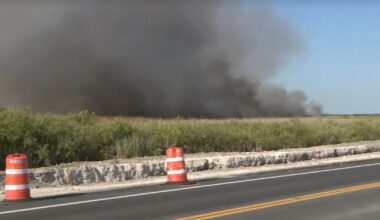 Highway 41 Fire threatens structures as wildfire smoke could impact parts of Miami-Dade, Broward