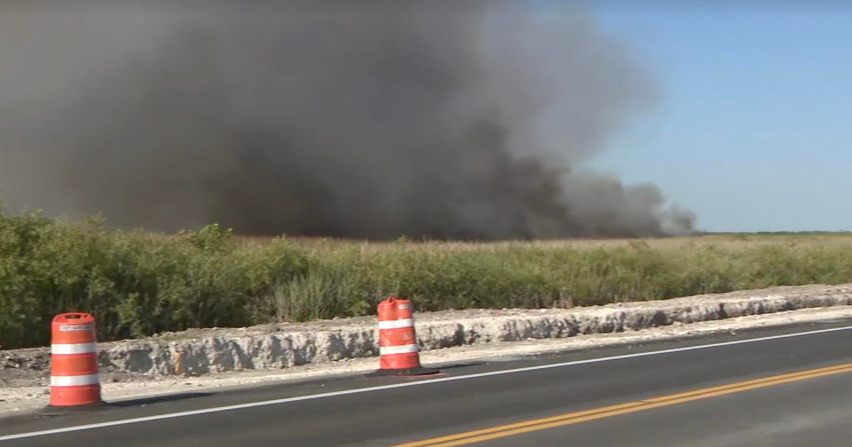 Highway 41 Fire threatens structures as wildfire smoke could impact parts of Miami-Dade, Broward