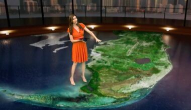 Breezy, warm Thursday ahead for South Florida with rip current risk and increasing rain Friday