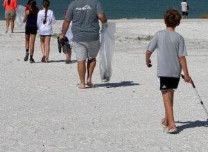 The Kids Cleaning Up The Beach - Beach Talk Radio News