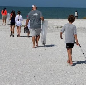 The Kids Cleaning Up The Beach - Beach Talk Radio News