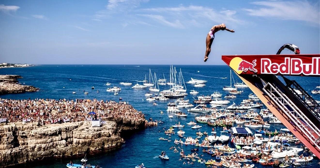 Red Bull Cliff Diving World Series bringing 88-foot dives to the St. Pete Pier this June