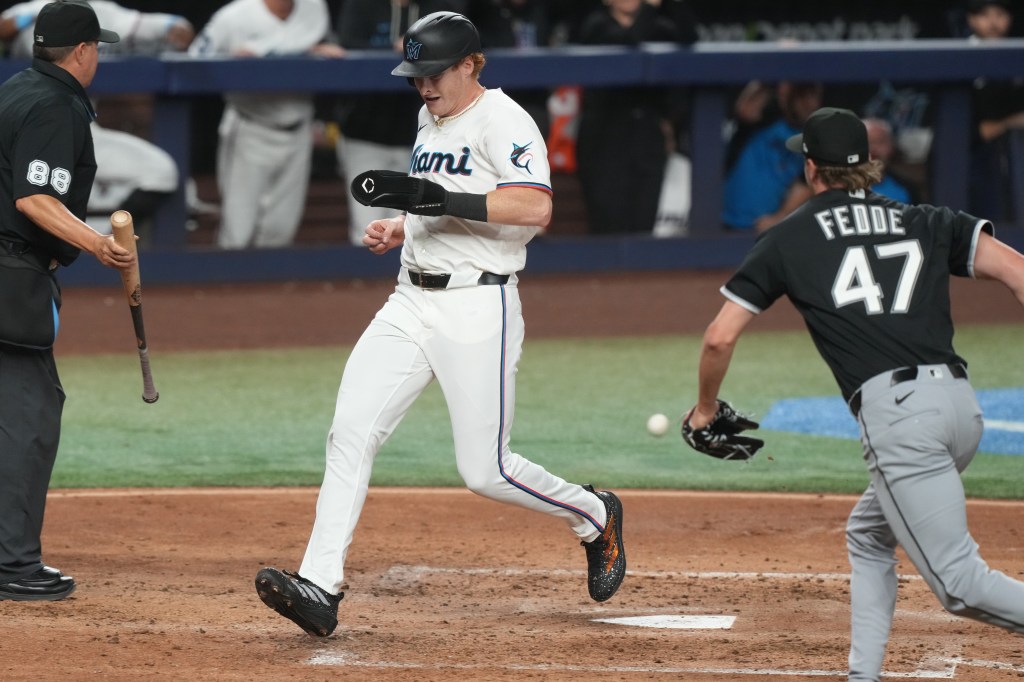 Miscommunication in the outfield costs the Chicago White Sox in 9-2 loss to the Miami Marlins