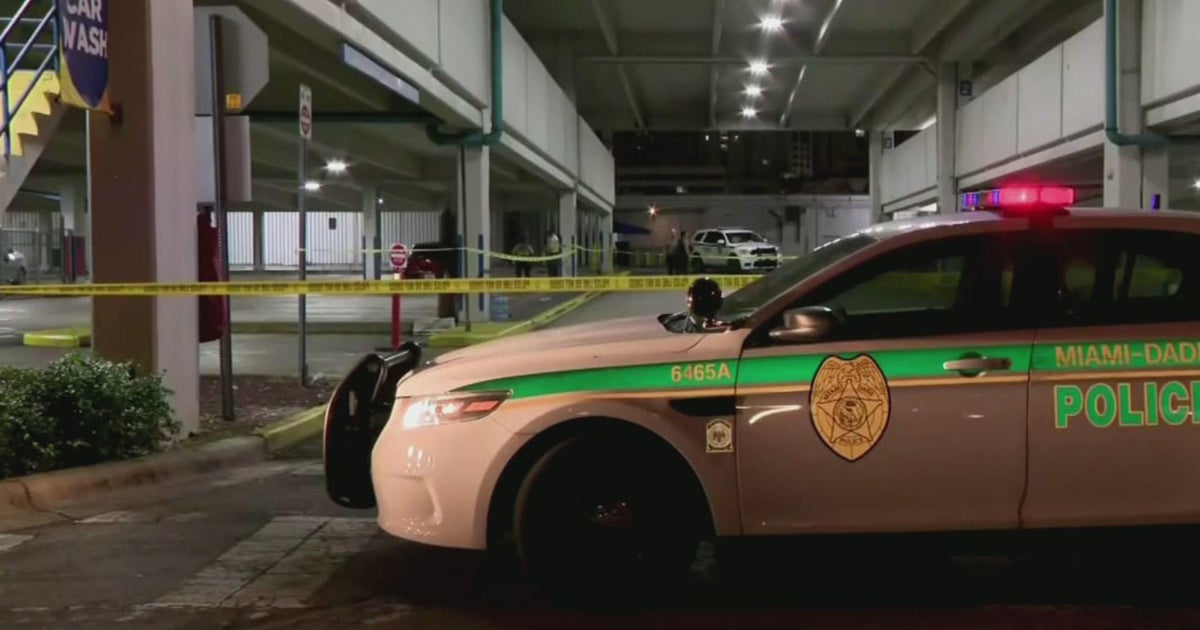 Deputies are investigating 2 reported bomb threats at Dadeland Mall and Baptist Hospital, MDSO says